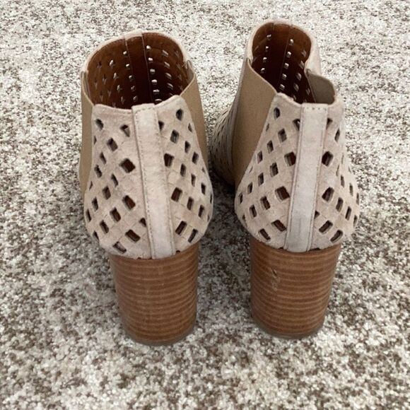 Aquatalia Shari Tan Peep Toe Leather Block Heel Ankle Booties 9 - Picture 3 of 7